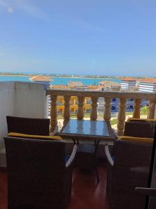 A balcony or terrace at بورتو مارينا الساحل الشمالي