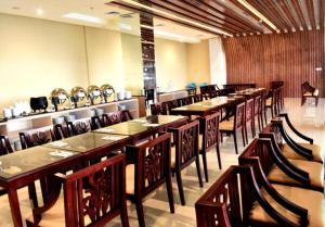 Restoran ili drugo mesto za obedovanje u objektu Grand Metro Hotel Tasikmalaya