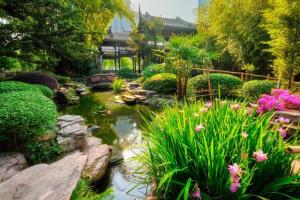 A garden outside James Joyce Coffetel Chengdu Jichang Road Shenxianshu