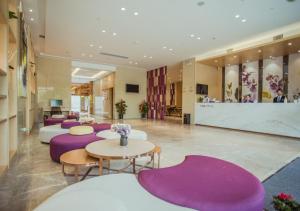 Lobbyn eller receptionsområdet på Lavande Hotels Jingshan Bus Station