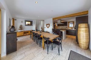 Η κουζίνα ή μικρή κουζίνα στο Chalet Enchanteur
