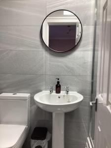 Koupelna v ubytování Aachen Hotel
