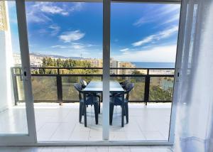 מרפסת או טרסה ב-Skol 727 Lovely 2 Bedroom Duplex in Marbella Center