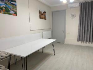 Foto dalla galleria di Cultural Crossing Hotel a Tbilisi City