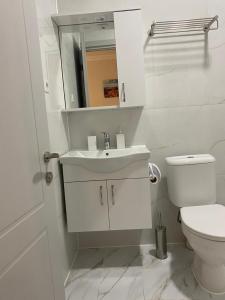 Bagno di Cultural Crossing Hotel