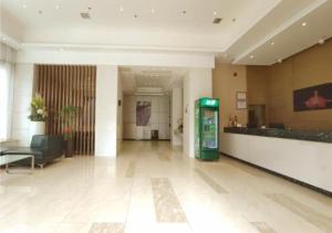 Lobbyn eller receptionsområdet på City Comfort Inn Jingdezhen People's Square International Trade Ceramic City