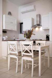 Cuisine ou kitchenette dans l'établissement Cozy 3 Bedrooms - Near Sliema Seafront