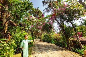 Ein Garten an der Unterkunft Ocean Bay Resort & Spa Phu Quoc
