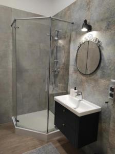 Een badkamer bij Lawendowy - Apartamenty Smart Projekt