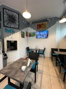 TV a/nebo společenská místnost v ubytování Hostel CENTRUM