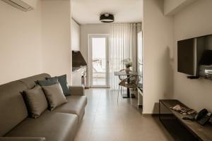 TV a/nebo společenská místnost v ubytování The Sliema Suites