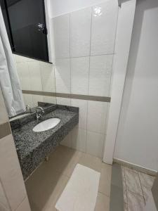 Ein Badezimmer in der Unterkunft Hotel E Flats LISBOA