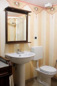 Ένα μπάνιο στο Casa Ancient Charm +30 φωτογραφίες