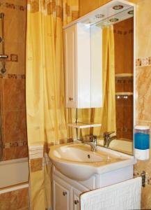 Kúpeľňa v ubytovaní Arany Barokk Apartman
