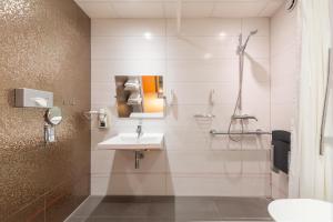 Koupelna v ubytování Amrâth Airport Hotel Rotterdam