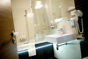 A bathroom at Hotel Turiec