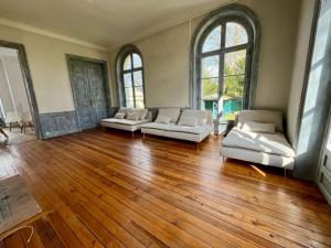 A seating area at Superbe Maison de maître 10 chambres 300 m2 Caen