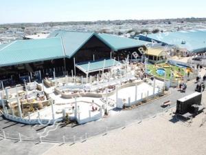 Bazén v ubytování Haywood - 3 bed Pet Friendly Holiday Home at Seal Bay nebo v jeho okolí