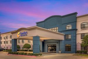 a rendering of a courtyard by marriott hotel at Comfort Inn & Suites Irving Las Colinas DFW in Irving