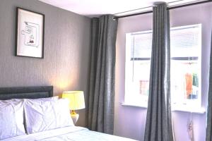 Fotografie z fotogalerie ubytování Stylish 3-Bedroom House v destinaci Rainham