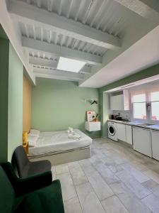 Posteľ alebo postele v izbe v ubytovaní Lovely studio apartment Malaga
