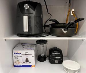 Kemudahan buat kopi dan teh di Moderno comodo y tranquilo apartamento