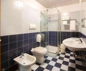 A bathroom at Hotel Riz B.B