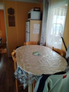 Galeriebild der Unterkunft MOBIL HOME 43 dans Camping 4 Etoiles in Gastes