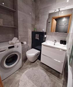 A bathroom at Apartament Orłowo morze i las