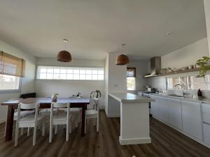 Gallery image of Casa Coco - Casa Zona Faro Para 5 PAX a 3 Cuadras del Mar - Hola sur in Mar del Plata