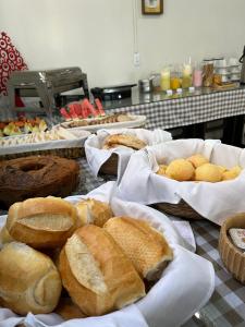 Opciones de desayuno disponibles en Hotel Rio Jordão