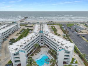 an aerial view of a hotel and the beach at Casa Del Marlin - Your Beach Retreat on Galveston Island, TX in Galveston