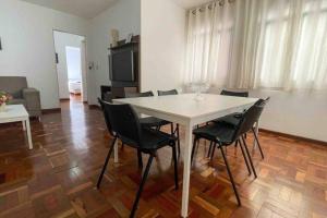 Χώρος καθιστικού στο Apartamento Confortável e Espaçoso UEM EL06 +3 φωτογραφίες