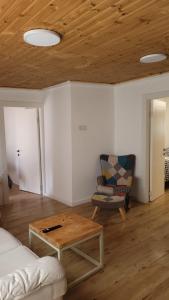 Χώρος καθιστικού στο Kasa Or 2