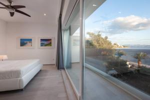 Fotografie z fotogalerie ubytování Villa Mel I - Luxury Waterfront Villa Downtown with Pool! v Podgoře