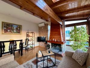 Posezení v ubytování SkyView Oasis Premium Apartment