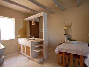Φωτογραφία από το άλμπουμ του Stylish one bedroom apartment just a few steps from the sea σε Marinella