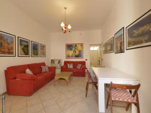 Fotografie z fotogalerie ubytování Vacation home with private pool, Floridia v destinaci Floridia