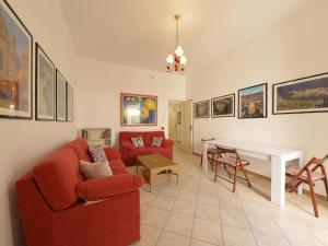 Fotografie z fotogalerie ubytování Vacation home with private pool, Floridia v destinaci Floridia