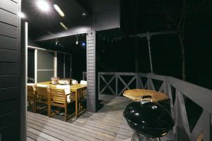 Balkón nebo terasa v ubytování ペット可｜自然に囲まれながらサウナやBBQ｜最大８名｜The No.10河口湖　