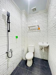 Vannituba majutusasutuses Ayuri Hotel Malioboro