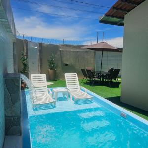 Bazén v ubytování Marques Beach House nebo v jeho okolí