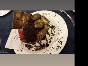 Jídlo v hotelu nebo okolí + 24 fotografií