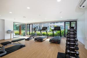 Fitness centrum a/nebo fitness zařízení v ubytování Crystal Srivaree Suvarnabhumi Hotel