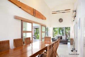 Gallery image of 24 Cooran Court - Private Sandy Beach and Pontoon in Noosa Heads