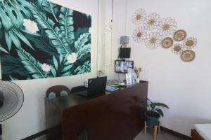 TV a/nebo společenská místnost v ubytování Aloha Hostel Siargao + 37 fotografií