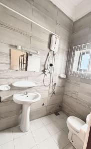 Kamar mandi di Timba log-aupiais