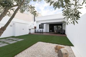 Κήπος έξω από το the butterfly house