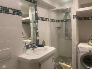 Koupelna v ubytování Wohlfühloase mit 2 Bäder 80 qm