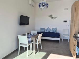 Μια τηλεόραση ή/και κέντρο ψυχαγωγίας στο Villa Anastasia Apartment